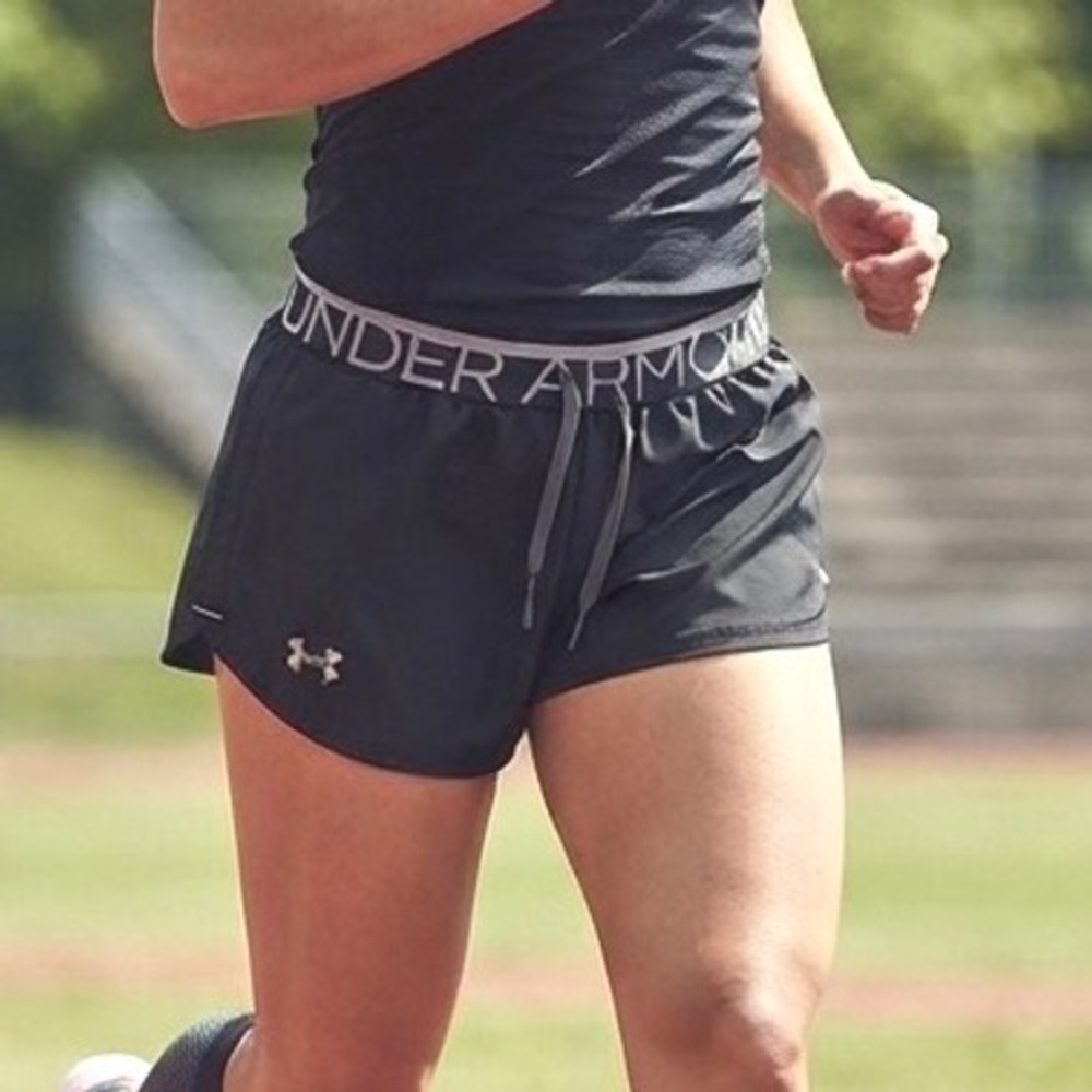 Under Armour Womens HeatGear Loose Fit Athletic Shorts Dark Gray Small